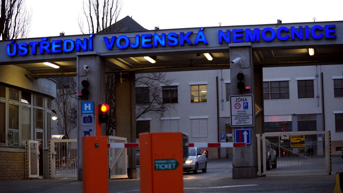V pražské nemocnici se zastřelil muž. Nikoho neohrožoval